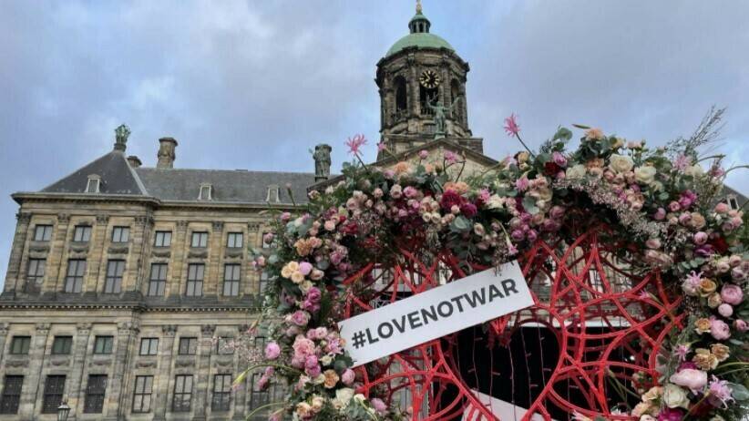 lovenotwar|69|363